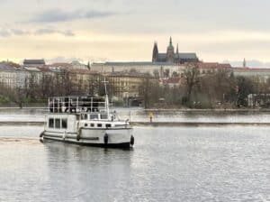 Striptýz & pronájem lodi na rozlučky se svobodou
